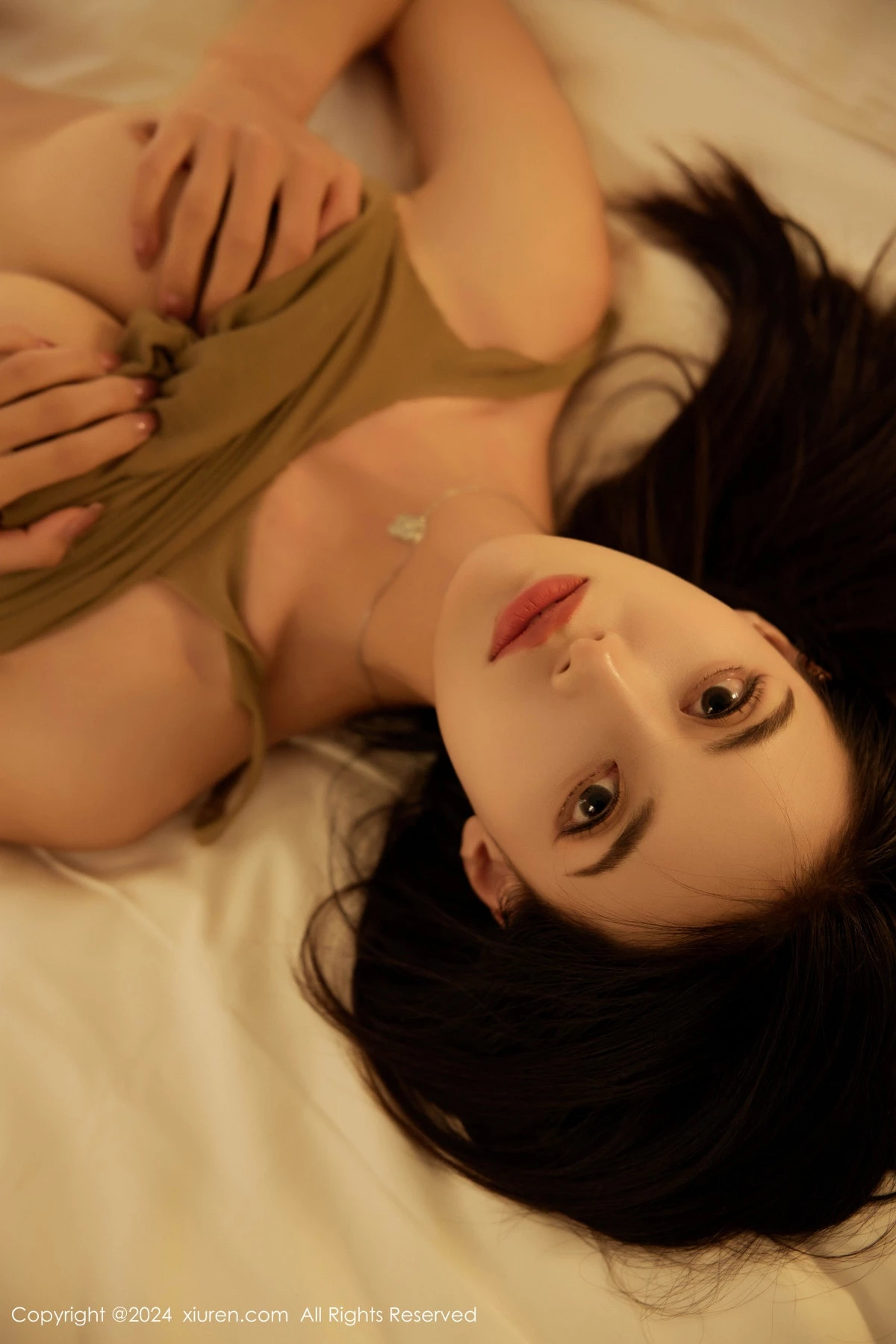 秀人集.com_[XiuRen秀人网]No.9289_模特Lingyu69性感咖啡色连衣短裙配肉色丝袜秀丰腴身姿诱惑写真72P