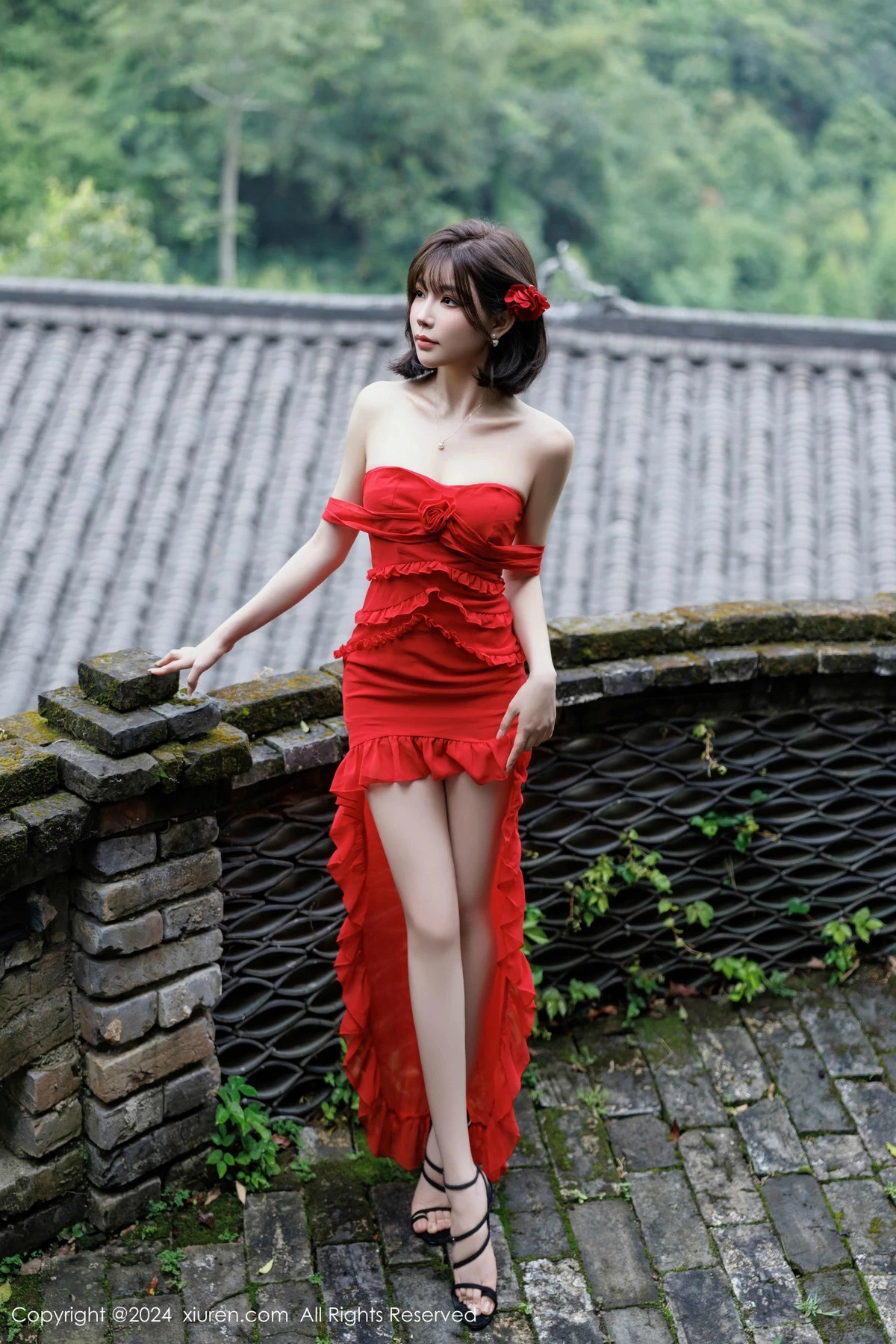 秀人集.com_[XiuRen秀人网]No.9449_女神徐莉芝Booty红色连衣裙露蕾丝情趣内衣秀曼妙身姿诱惑写真101P