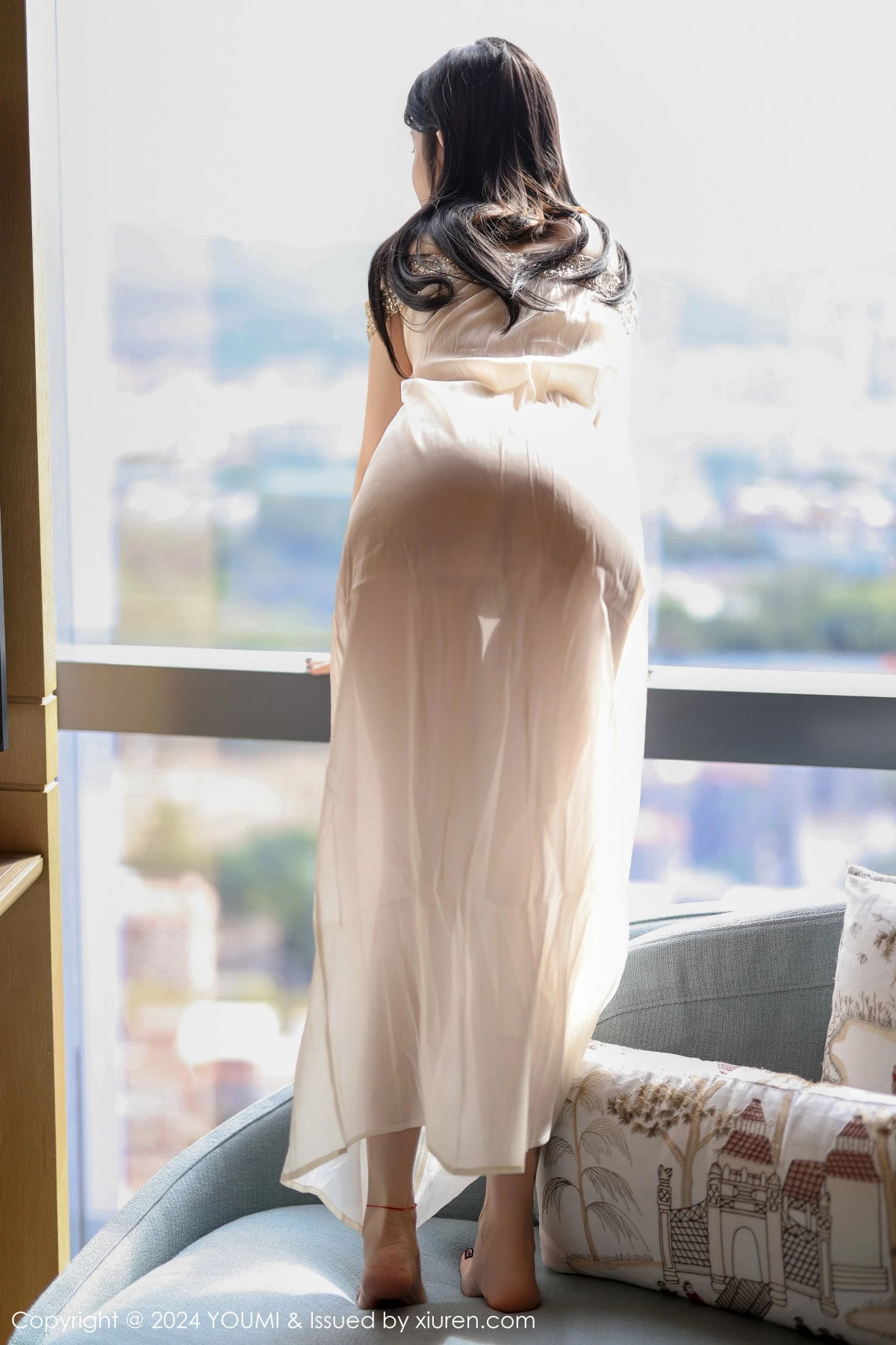 秀人集.com_[YouMi尤蜜荟]Vol.1110_女神王雨纯私房性感浅色轻透连衣长裙半撩秀丰满身材诱惑写真70P