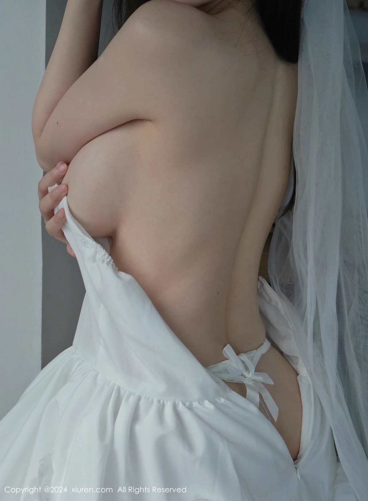 秀人集.com_[XiuRen秀人网]No.9535_模特糯美子MINIbabe性感白色婚纱配情趣内衣秀惹火身材诱惑写真59P