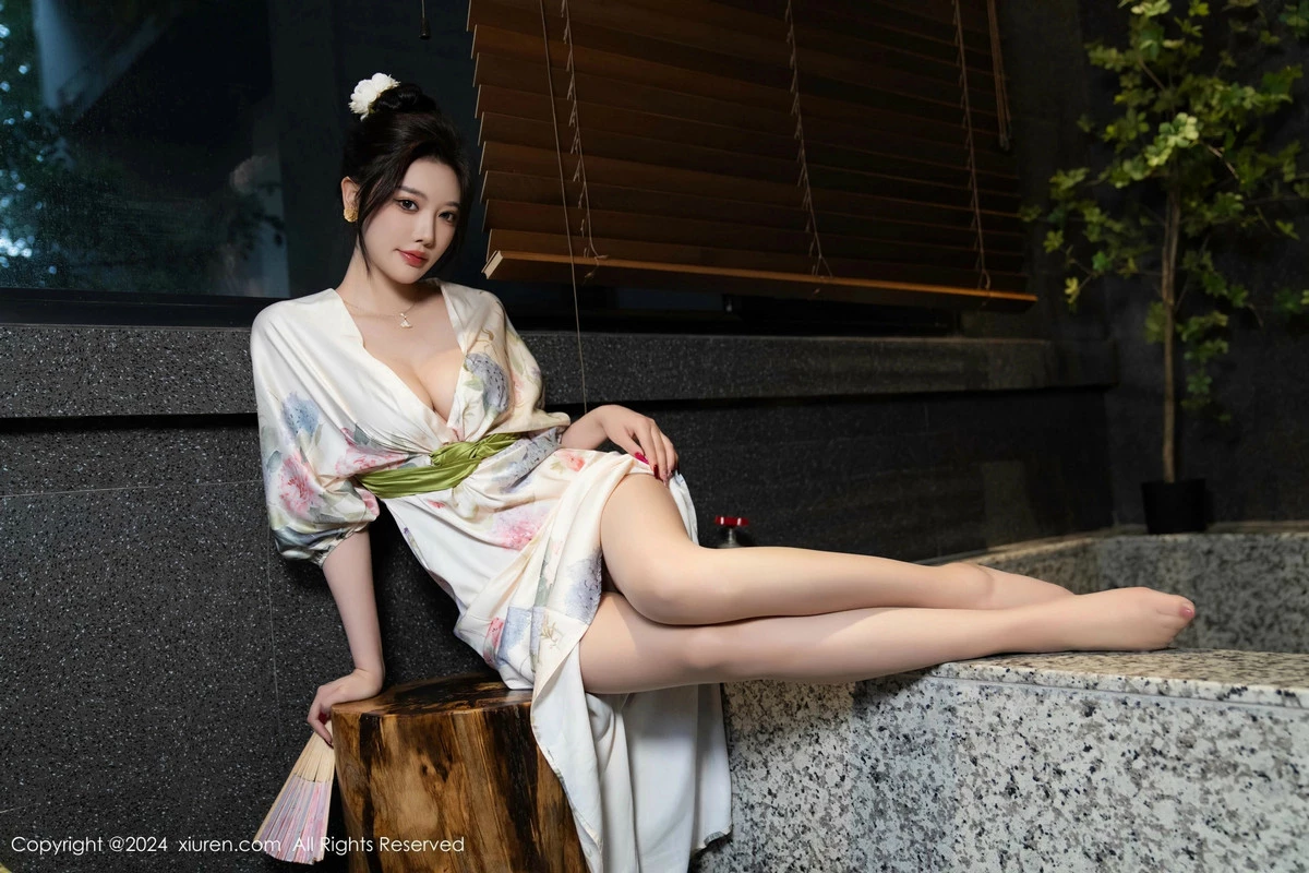 秀人集.com_[XiuRen秀人网]No.9470_女神杨晨晨Yome白色连衣裙+红色蕾丝情趣内衣秀丰腴身材诱惑写真99P