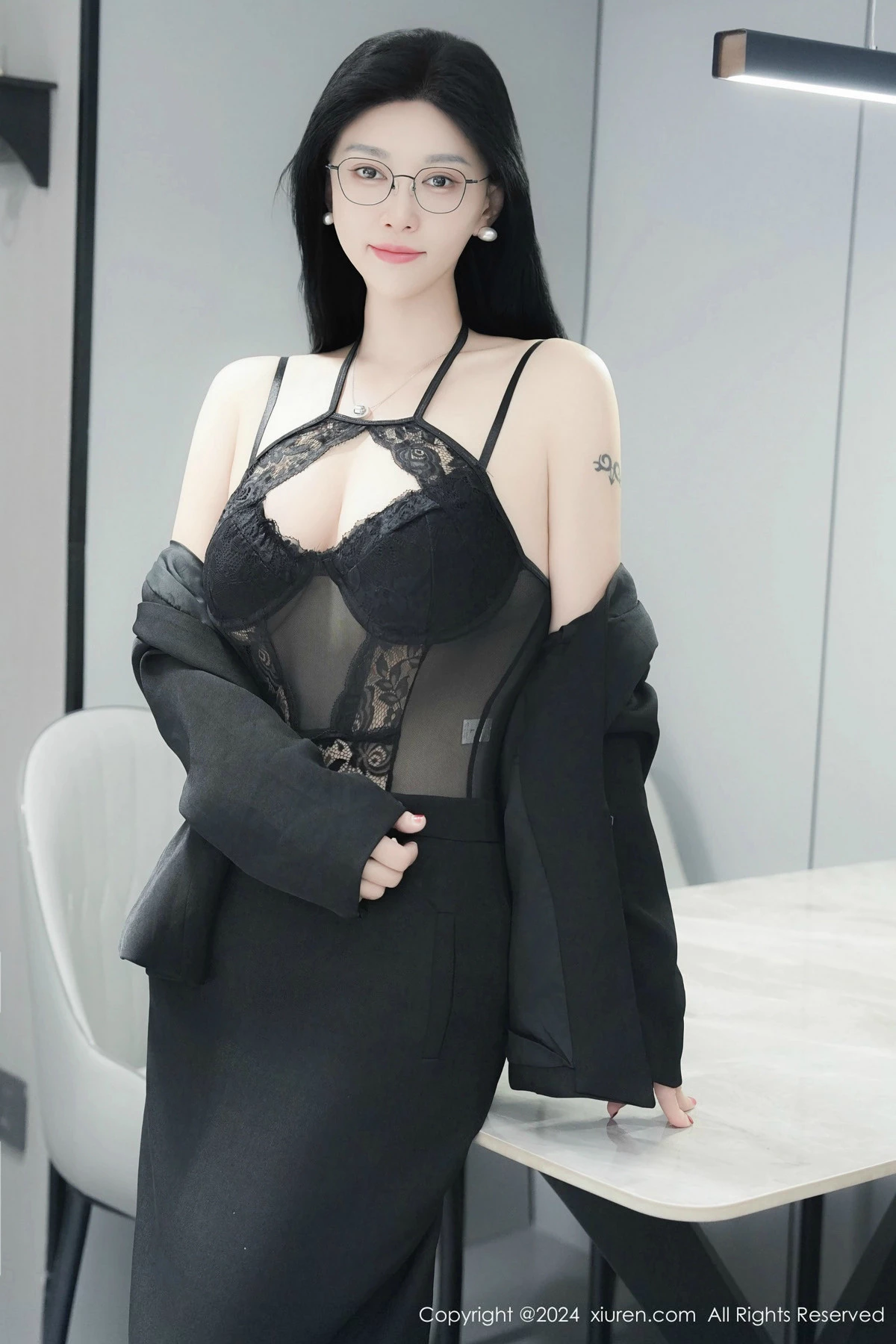 秀人集.com_[XiuRen秀人网]No.9639_模特雅茹老师性感黑色西服露黑色情趣内衣秀柔美身姿诱惑写真81P