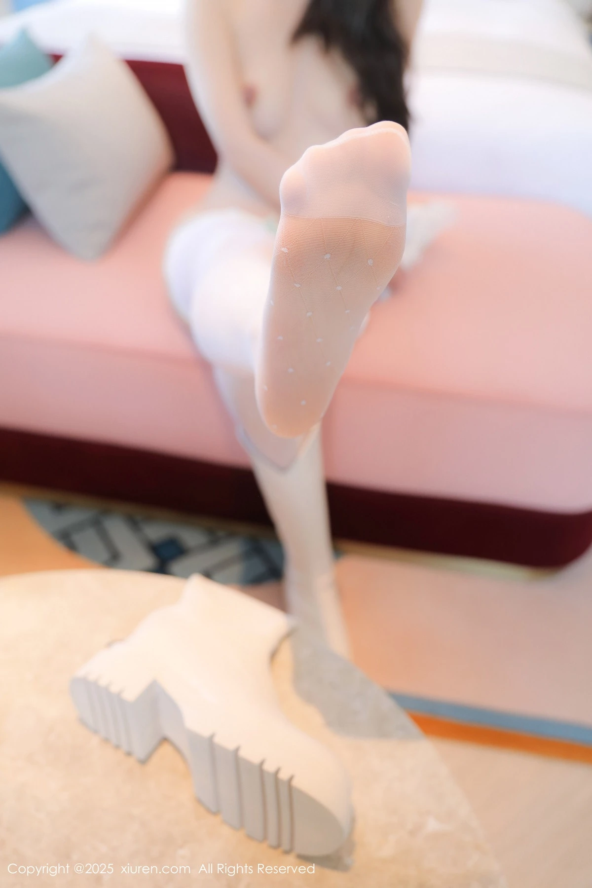 秀人集.com_[XiuRen秀人网]No.9887_模特桃妖夭性感白色蕾丝内衣配白色丝袜秀曼妙身姿惹火诱惑写真97P