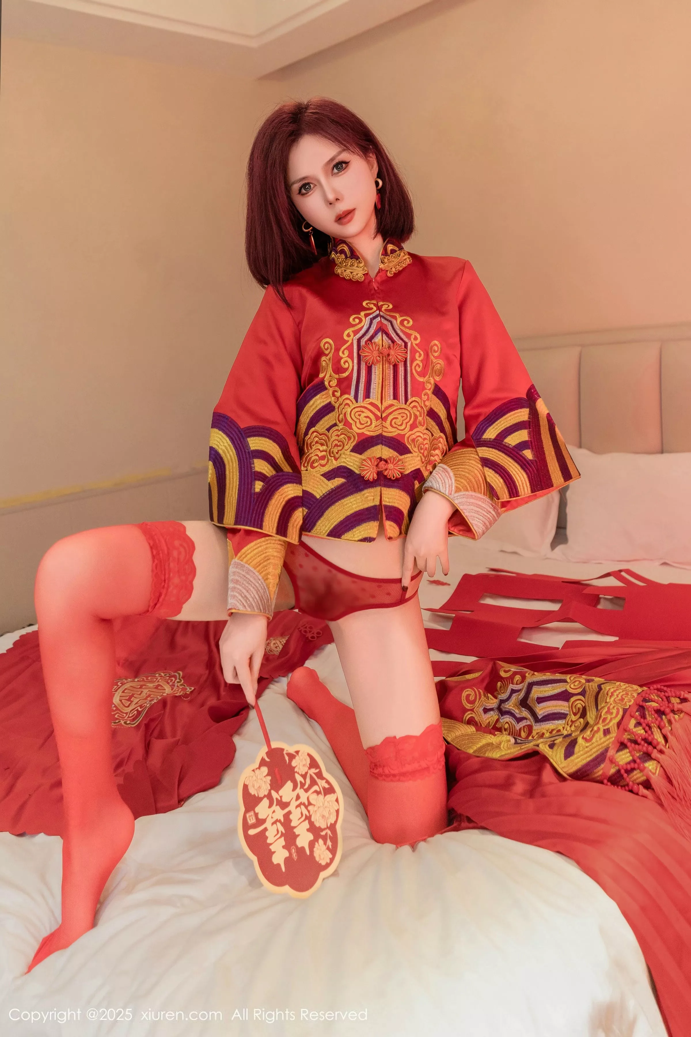 秀人集.com_[XiuRen秀人网]No.9995_模特白芷yy新婚主题性感红色蕾丝内衣配红丝袜秀曼妙身姿诱惑写真90P