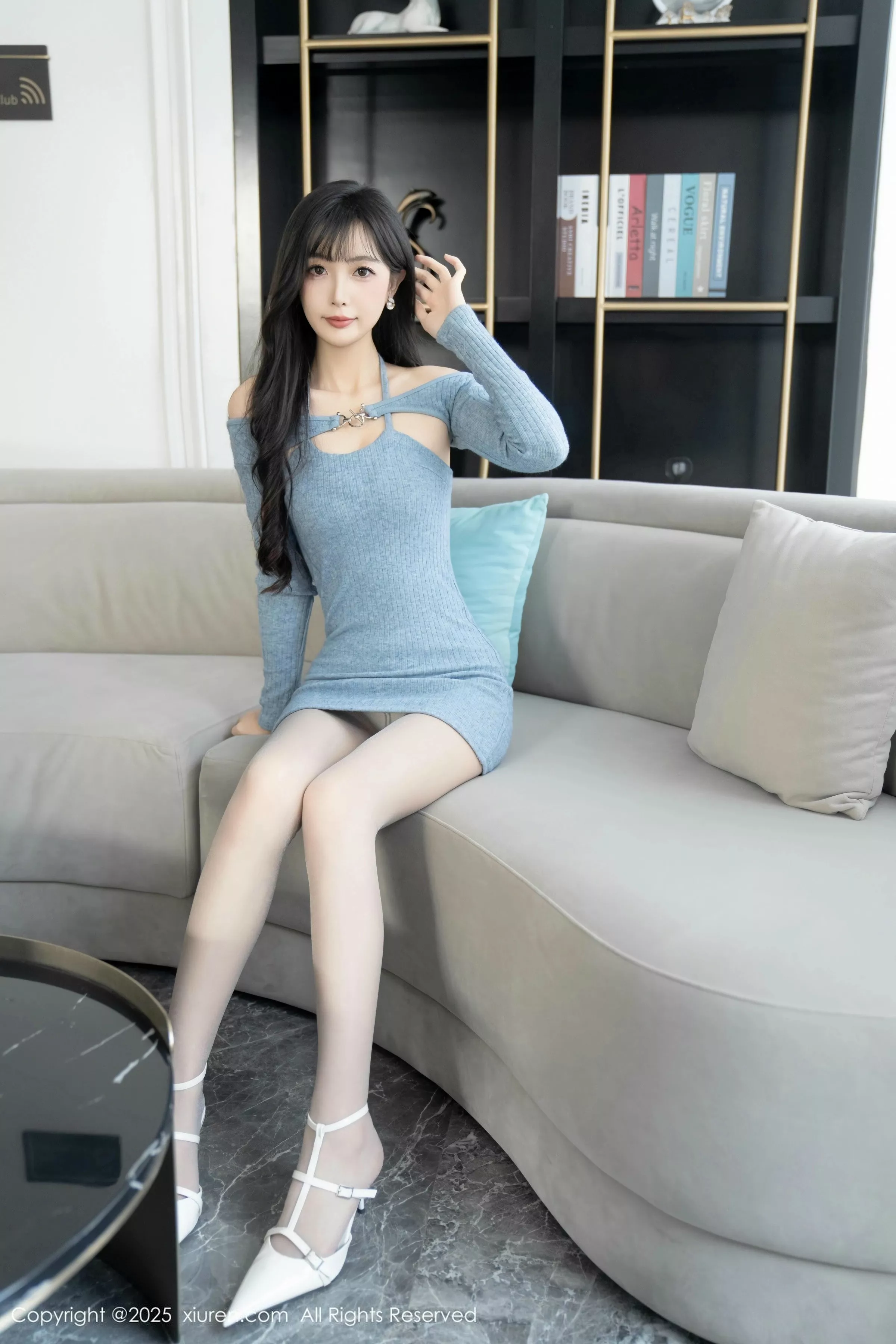 秀人集.com_[XiuRen秀人网]No.10124_模特樱桃小阑子性感浅蓝色连衣短裙配灰丝袜秀曼妙身姿诱惑写真86P