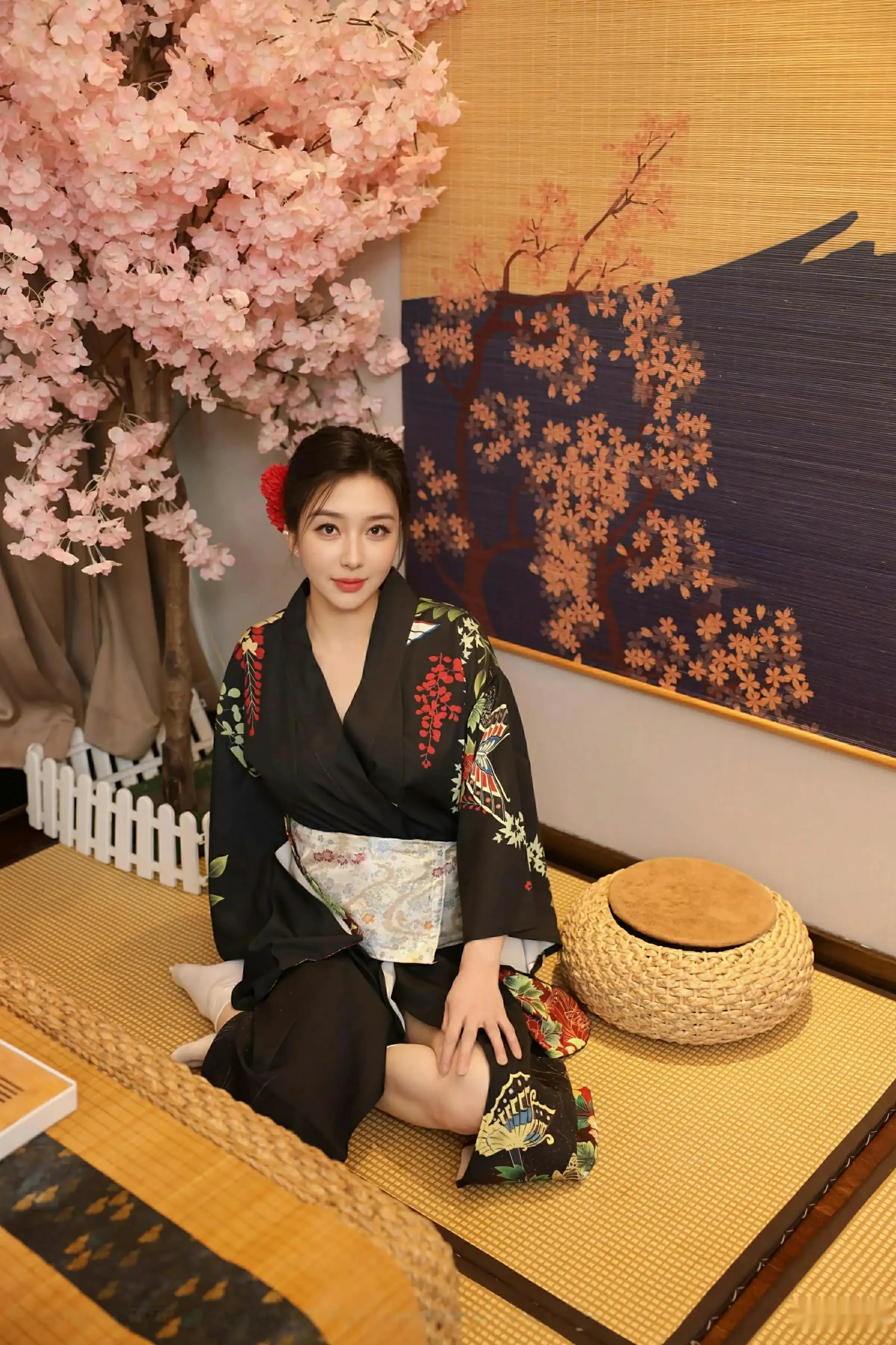 秀人集.com_[XiuRen秀人网]No.10627_模特苏一诺性感日系黑色服饰露红色内衣秀曼妙身材迷人诱惑写真80P