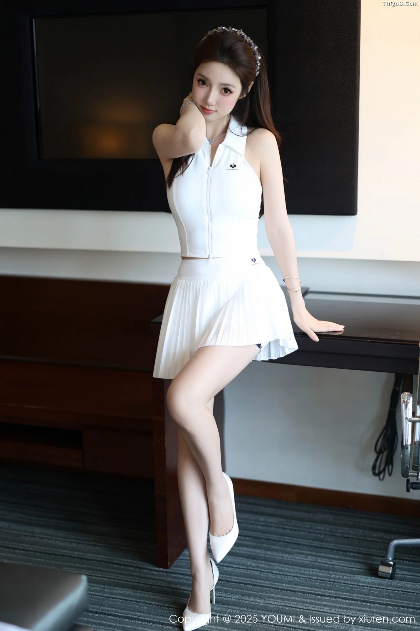 秀人集.com_[YouMi尤蜜荟]Vol.1165_模特桃桃·夭夭twins性感姐妹花白色分体短裙秀完美身材诱惑写真70P
