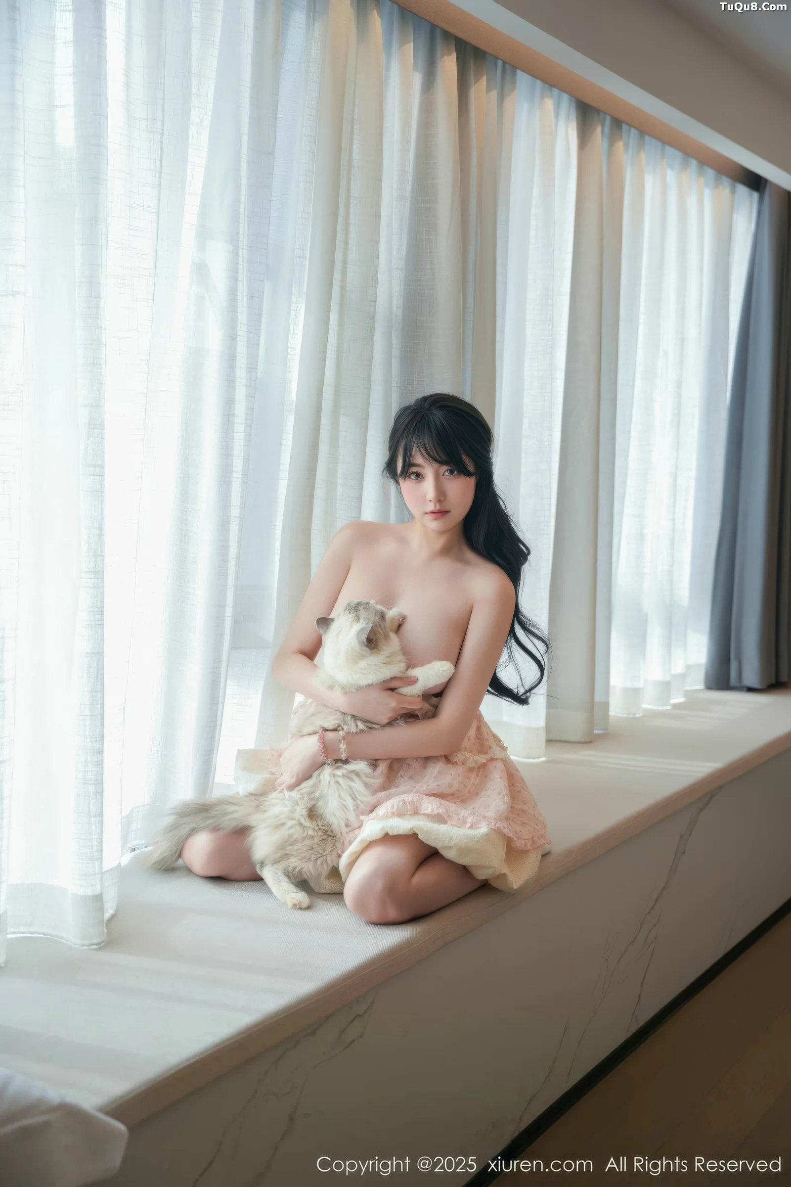 秀人集.com_[XiuRen秀人网]No.10734_模特软情性感浅色连衣短裙配白色腿袜秀翘臀模特撩人诱惑写真75P