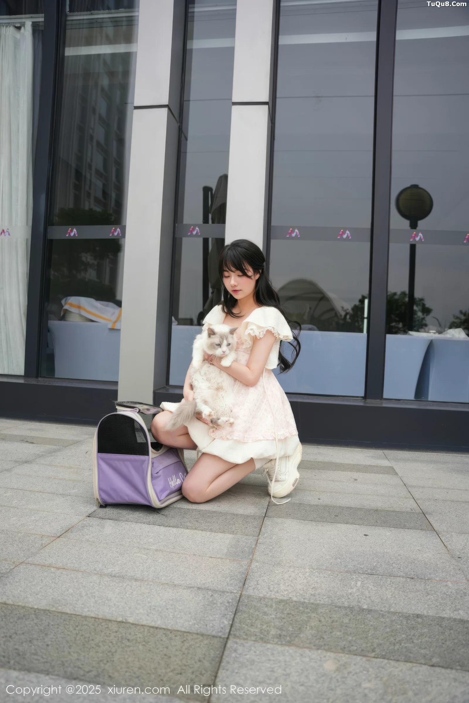 秀人集.com_[XiuRen秀人网]No.10734_模特软情性感浅色连衣短裙配白色腿袜秀翘臀模特撩人诱惑写真75P