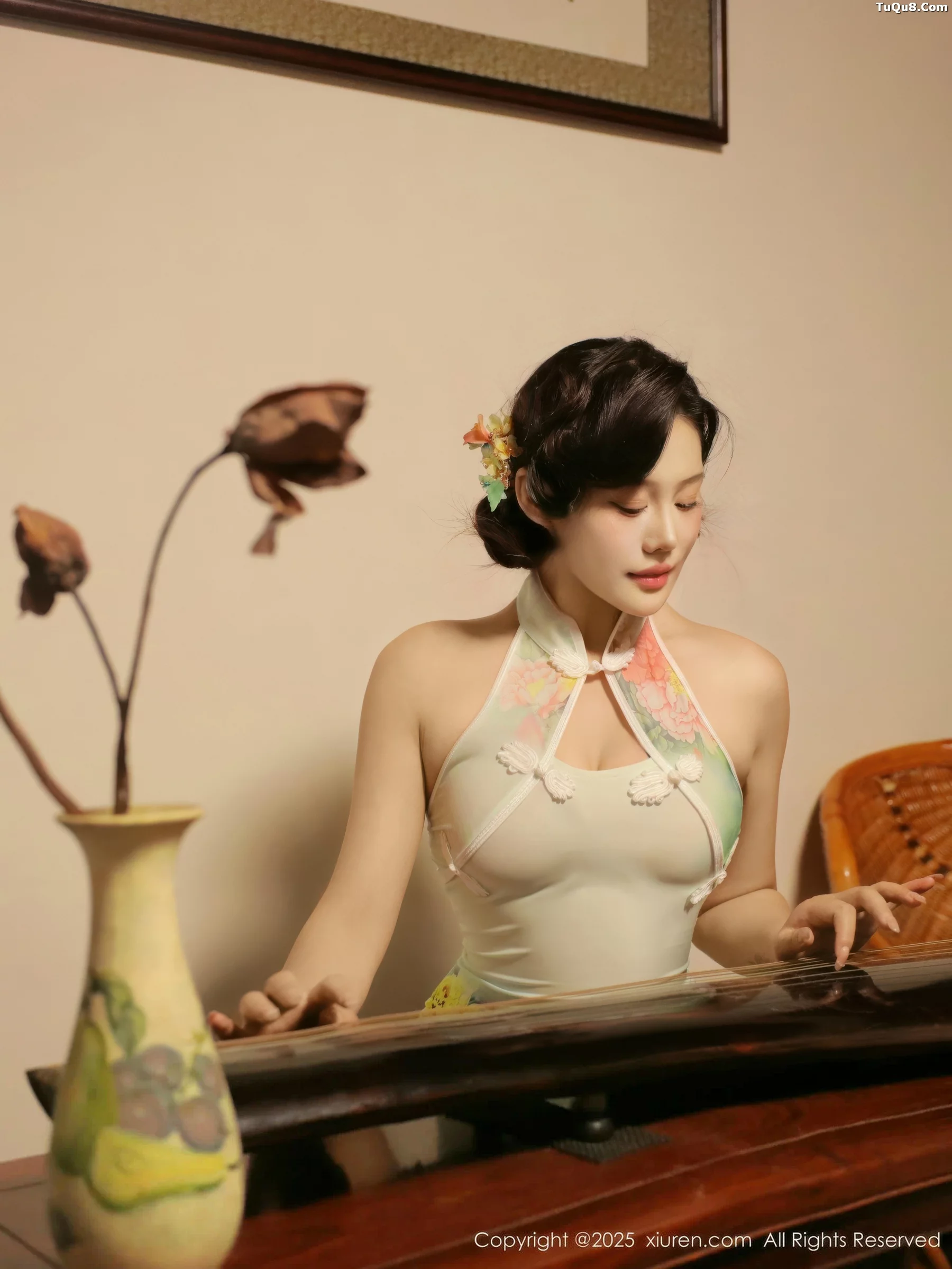 秀人集.com_[XiuRen秀人网]No.10749_新人模特莉莉安娜o性感绿色旗袍配超薄肉丝秀丰满身材诱惑写真73P