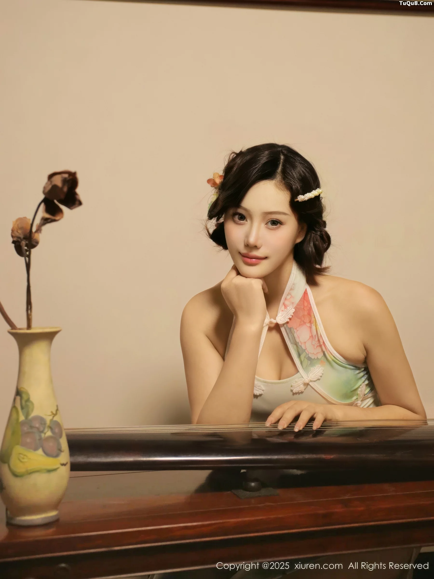 秀人集.com_[XiuRen秀人网]No.10749_新人模特莉莉安娜o性感绿色旗袍配超薄肉丝秀丰满身材诱惑写真73P