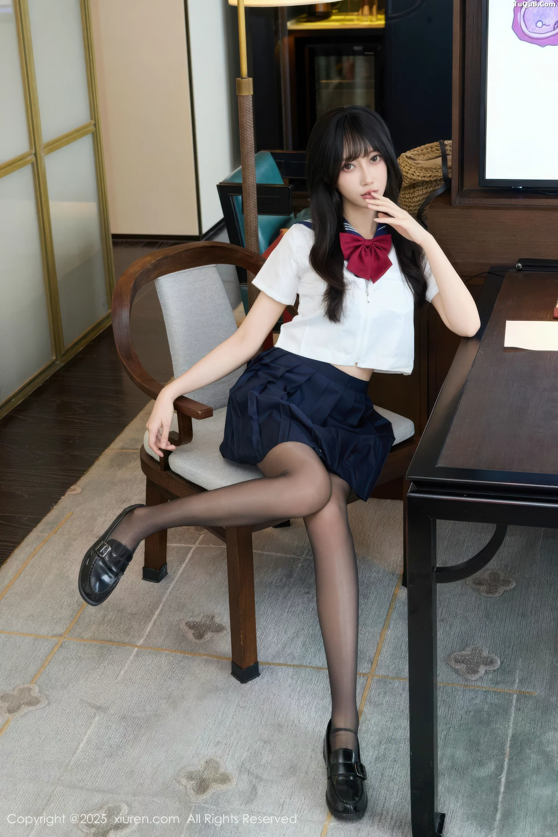 秀人集.com_[XiuRen秀人网]No.10766_模特玥儿玥er私房性感JK制服配超薄黑丝秀曼妙身姿迷人诱惑写真68P