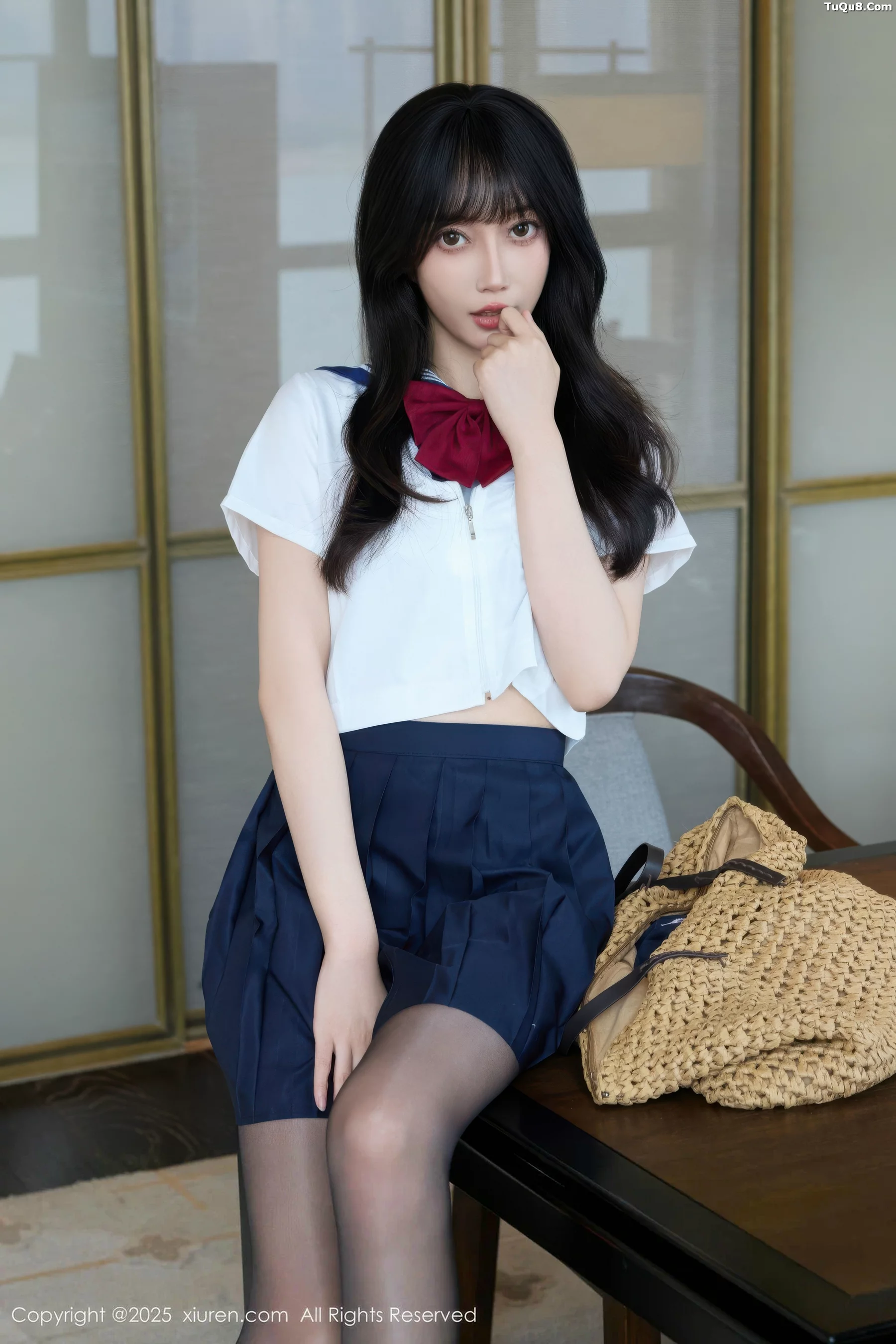 秀人集.com_[XiuRen秀人网]No.10766_模特玥儿玥er私房性感JK制服配超薄黑丝秀曼妙身姿迷人诱惑写真68P