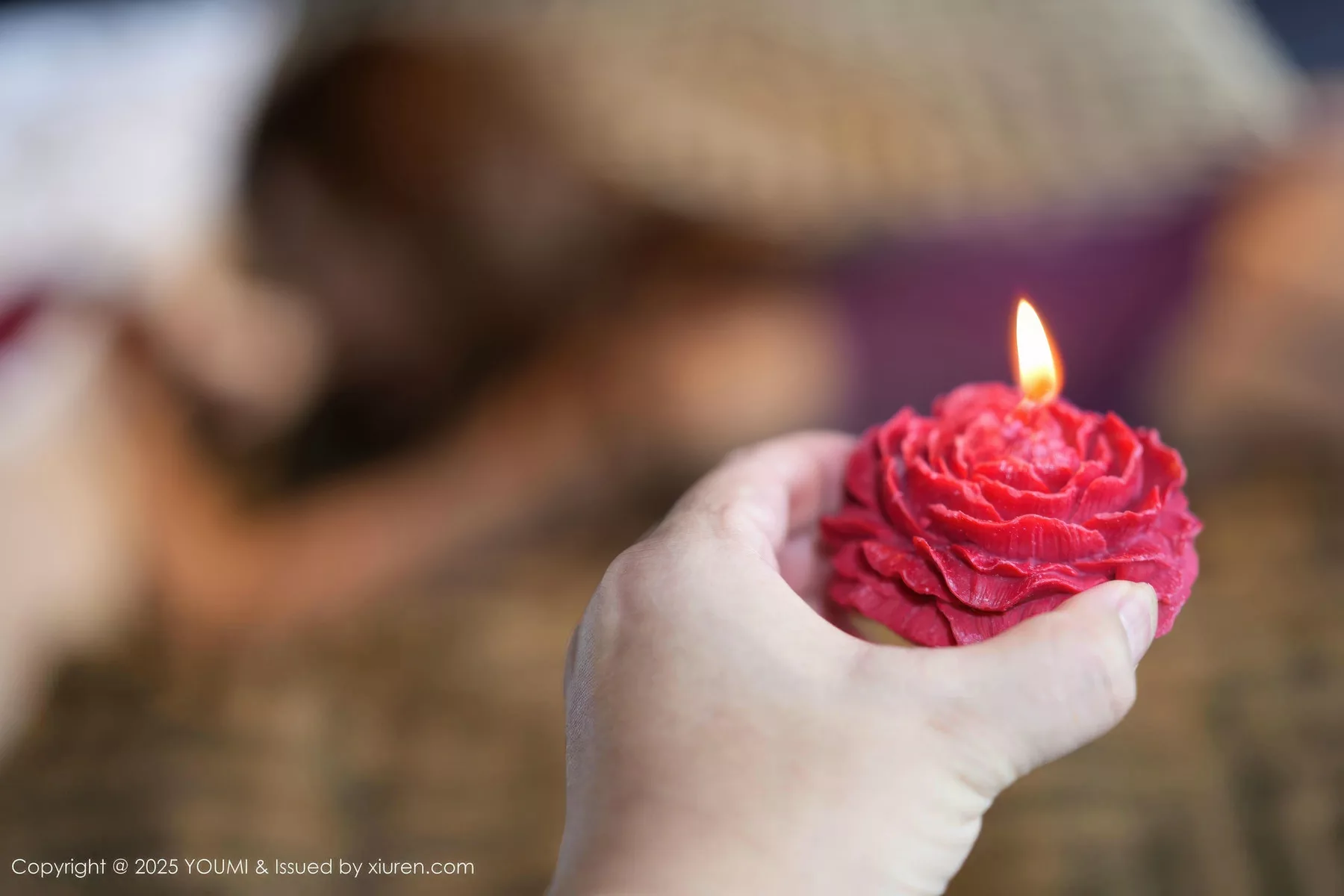 秀人集.com_[YouMi尤蜜荟]Vol.1168_模特桃桃·夭夭twins性感OL服饰露紫色情趣内衣秀惹火身材诱惑写真82P