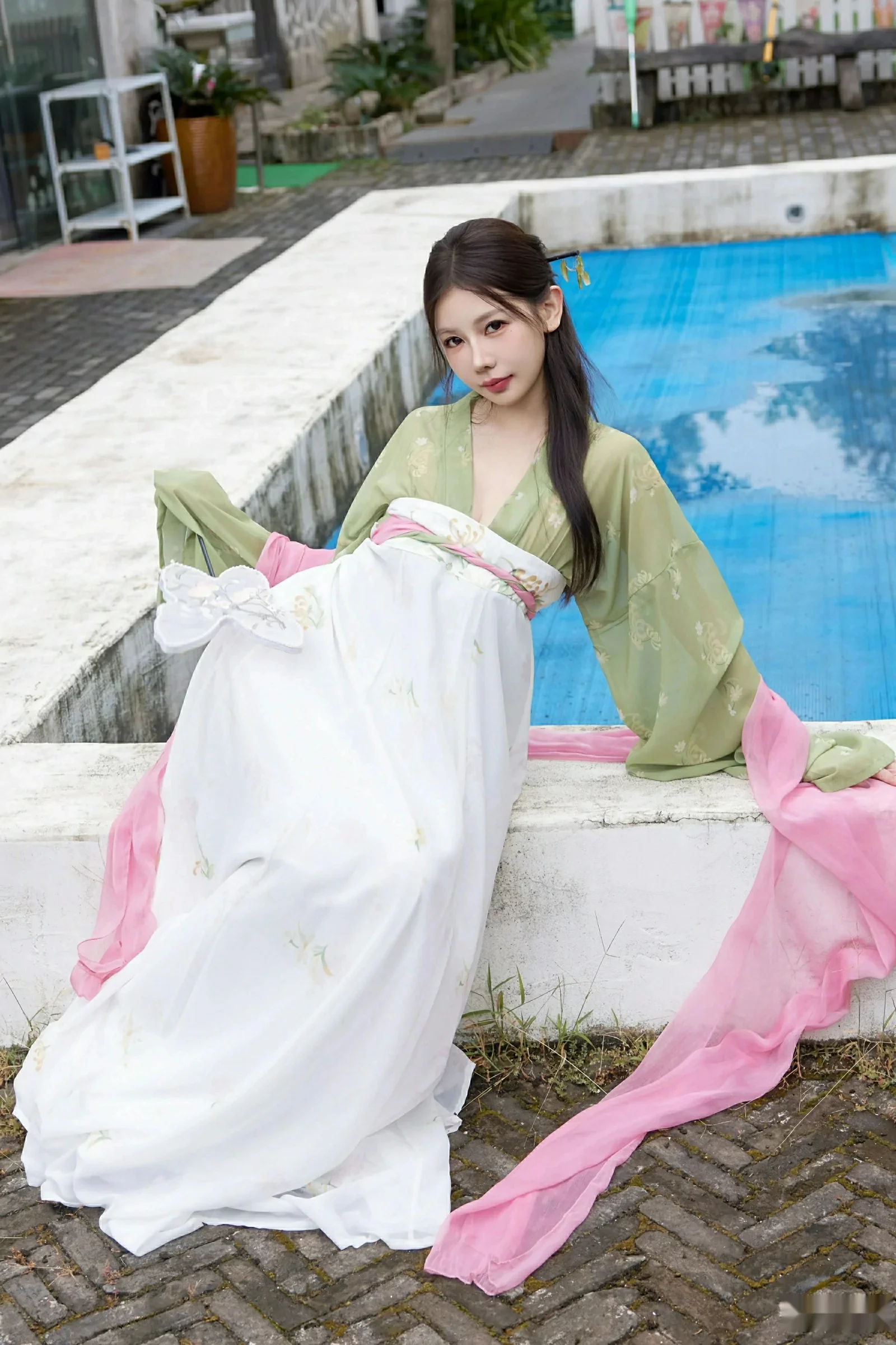 秀人集.com_[XiuRen秀人网]No.10834_模特尹甜甜sunny性感薄纱汉服装扮配超薄肉丝秀完美身材诱惑写真83P