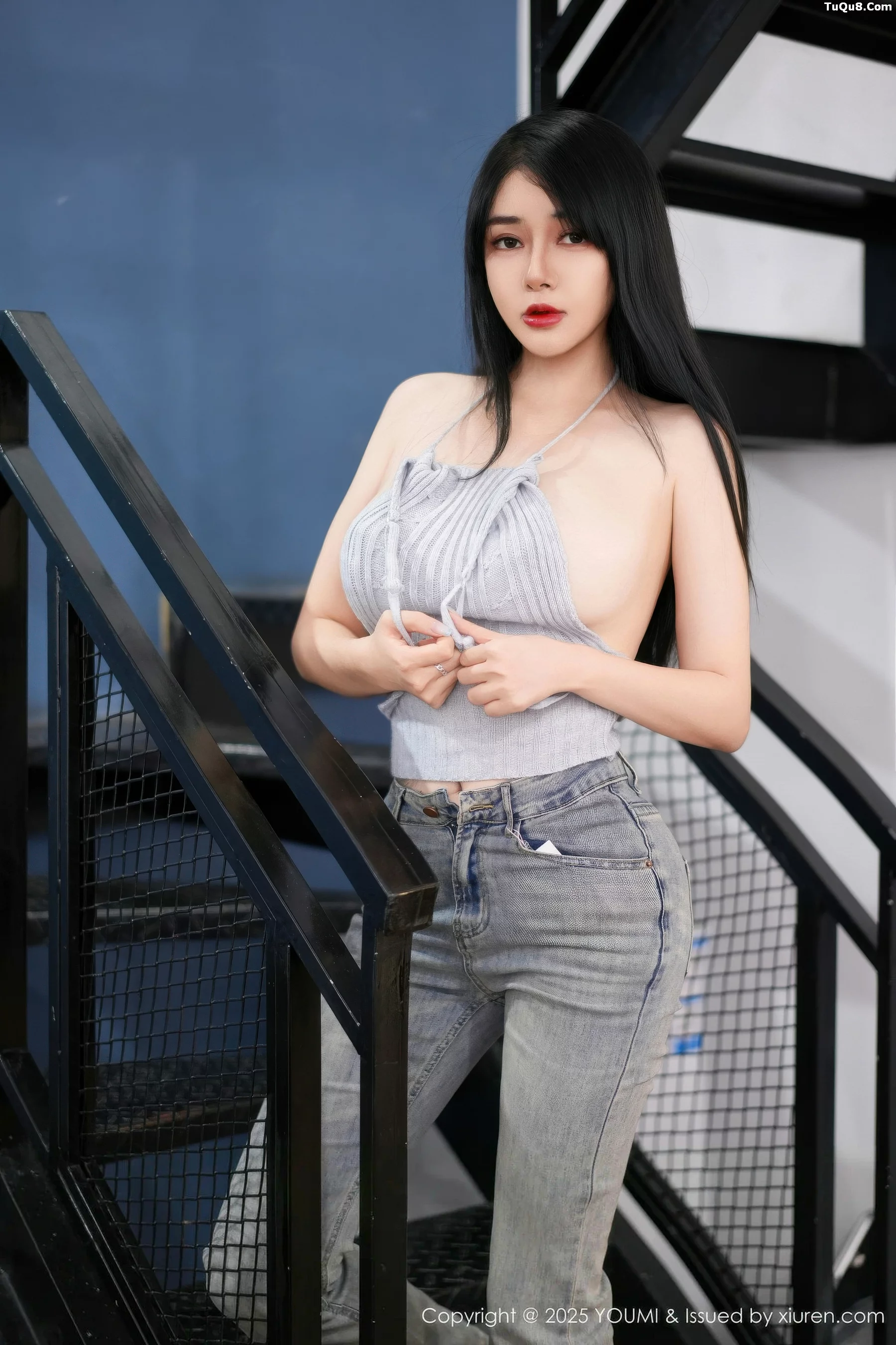 秀人集.com_[YouMi尤蜜荟]Vol.1171_模特凯竹Quinn性感灰色露背吊带配超薄黑丝秀丰腴身材诱惑写真67P