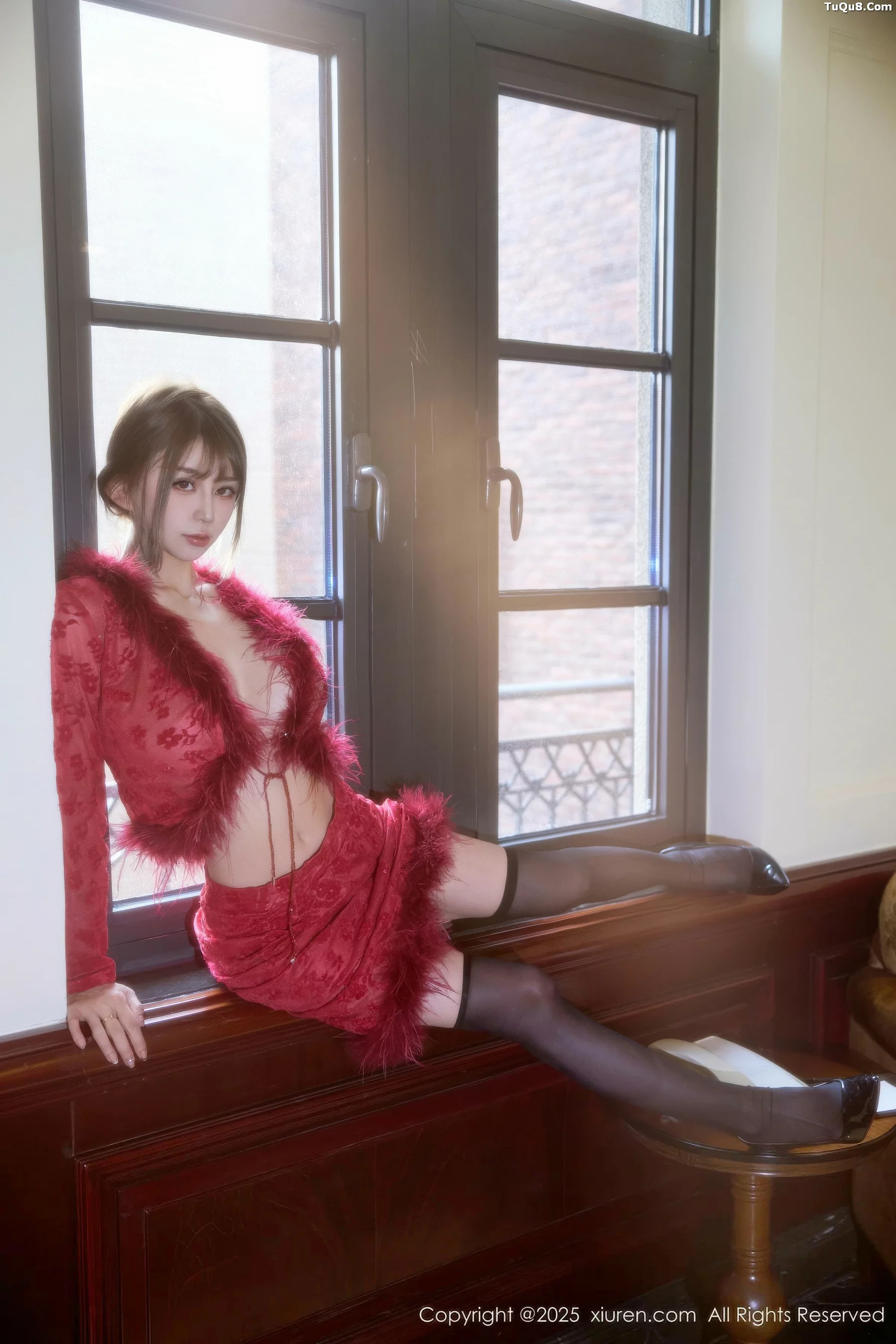 秀人集.com_[XiuRen秀人网]No.10848_模特Zoe柚柚性感红色复古服饰配超薄黑丝秀凹凸身材诱惑写真52P