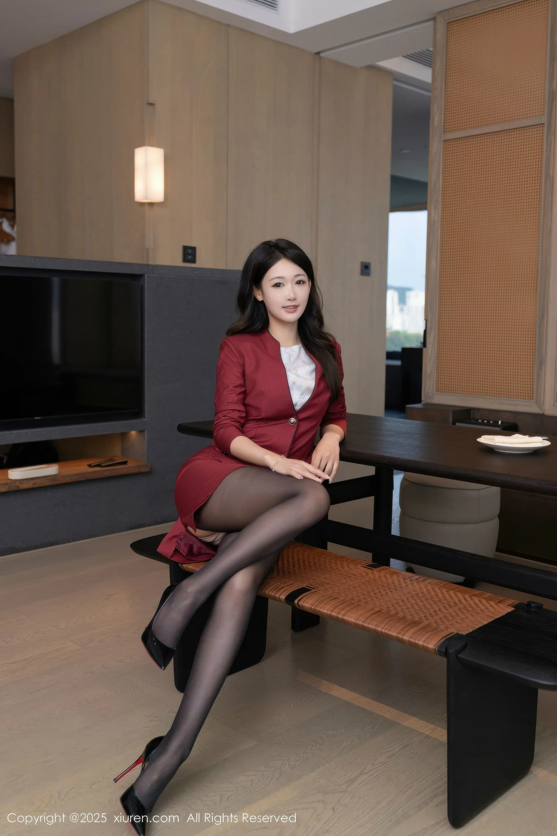 秀人集.com_[XiuRen秀人网]No.10864_模特唐安琪性感空姐制服露粉色内衣配开档黑丝秀美腿诱惑写真85P