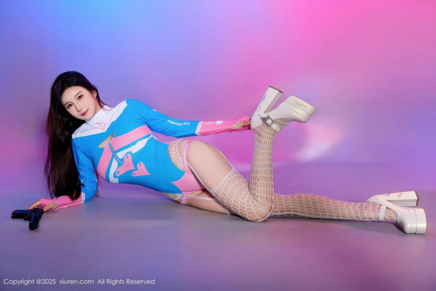 秀人集.com_[XiuRen秀人网]No.10886_模特小肉肉咪性感Cosplay装扮白色连体网袜秀凹凸身材诱惑写真62P