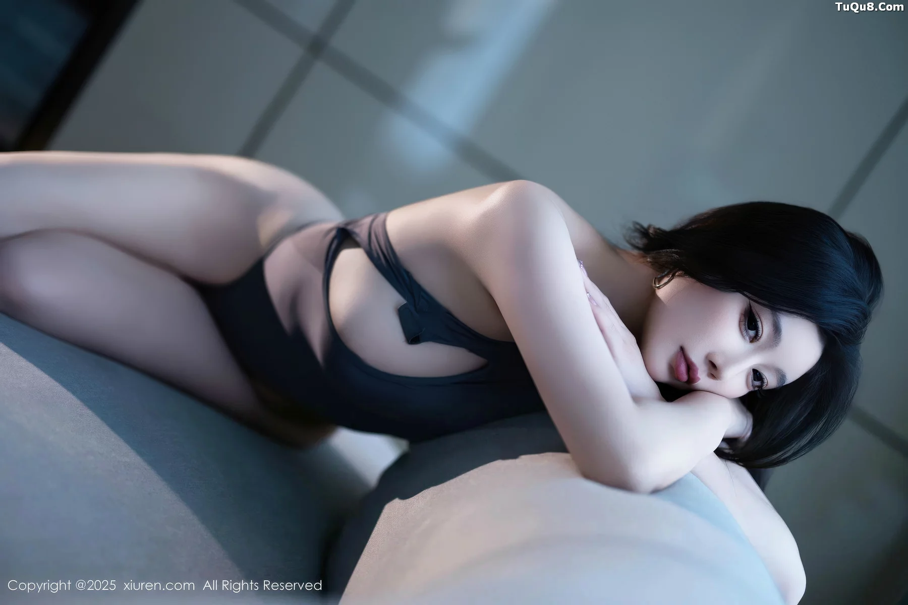 秀人集.com_[XiuRen秀人网]No.10952_女神CHENCHEN.性感灰色服饰配蓝色牛仔裤秀丰腴身材诱惑写真90P