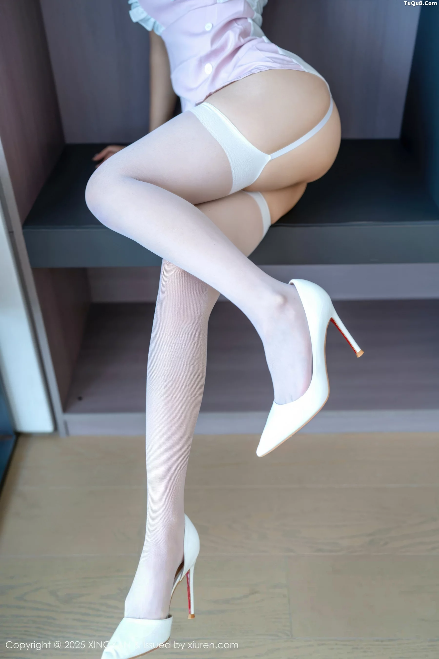 秀人集.com_[XINGYAN星颜社]VOL.425_模特阮福福性感粉色护士装配白丝吊袜秀完美身材诱惑写真63P