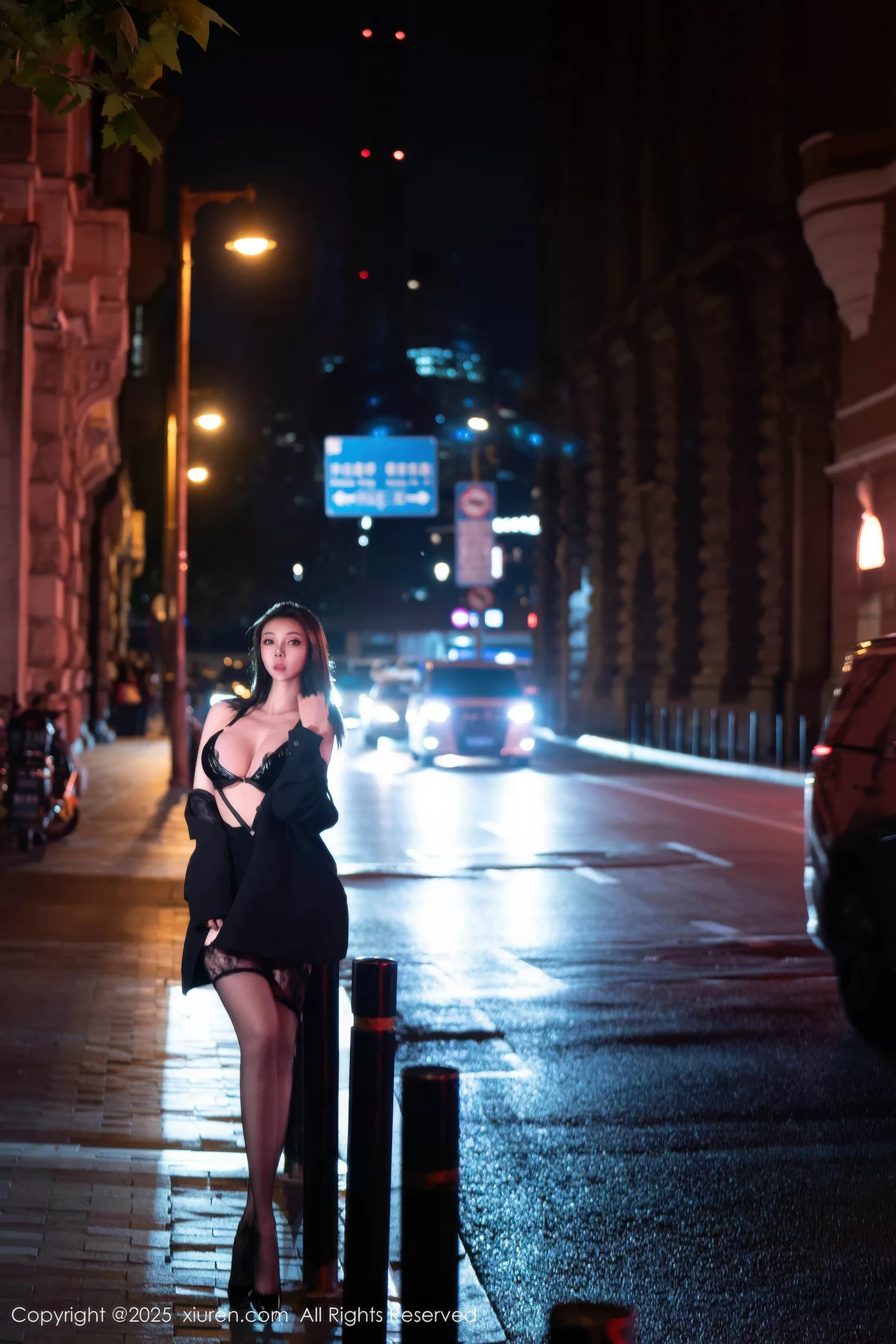 秀人集.com_[XiuRen秀人网]No.10899_御姐果儿Victoria性感黑色皮质情趣服饰配黑丝吊袜极致魅惑写真72P