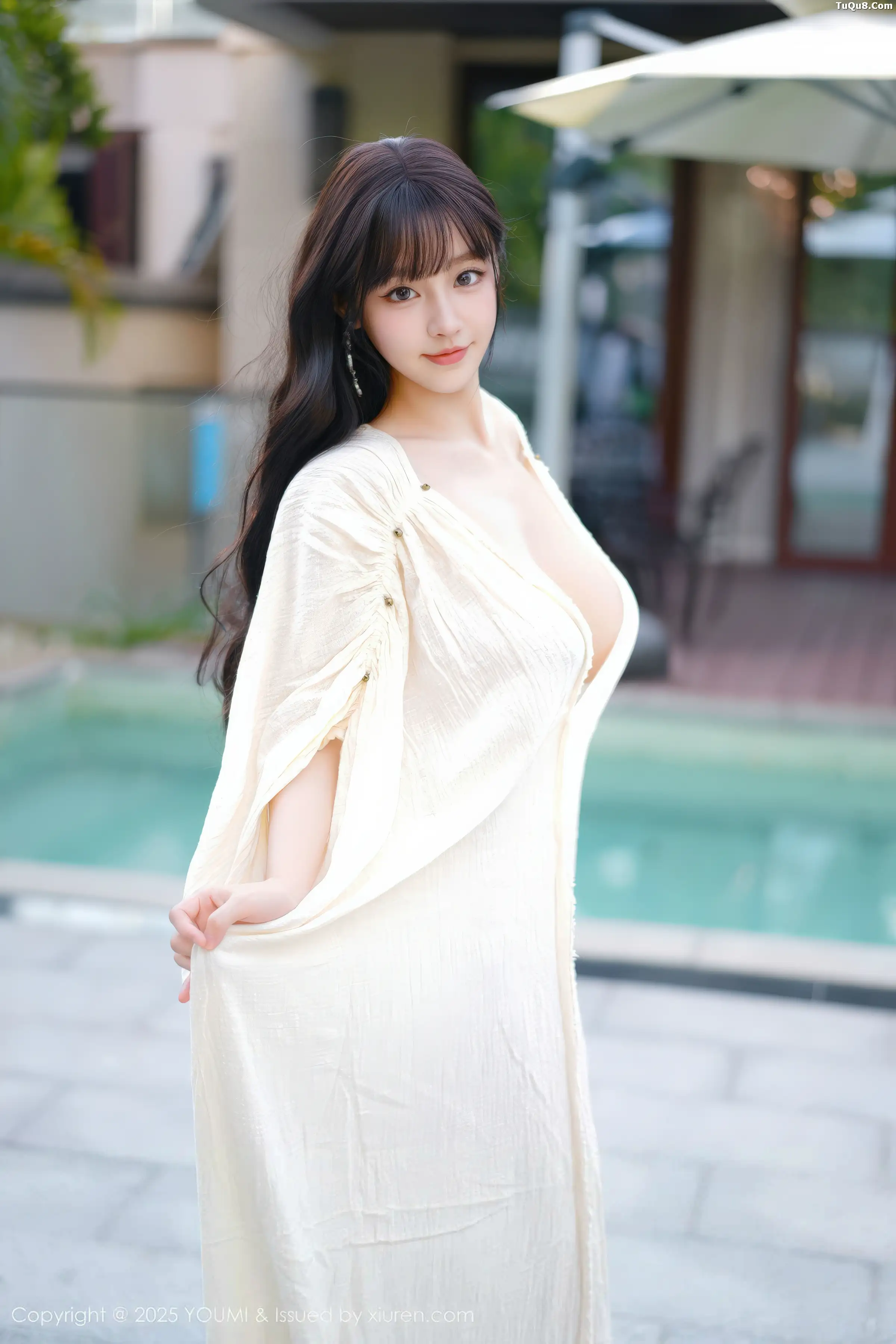 秀人集.com_[YouMi尤蜜荟]Vol.1185_女神朱可儿Flora户外泳池性感浅色浴袍秀雪峰美臀撩人诱惑写真85P