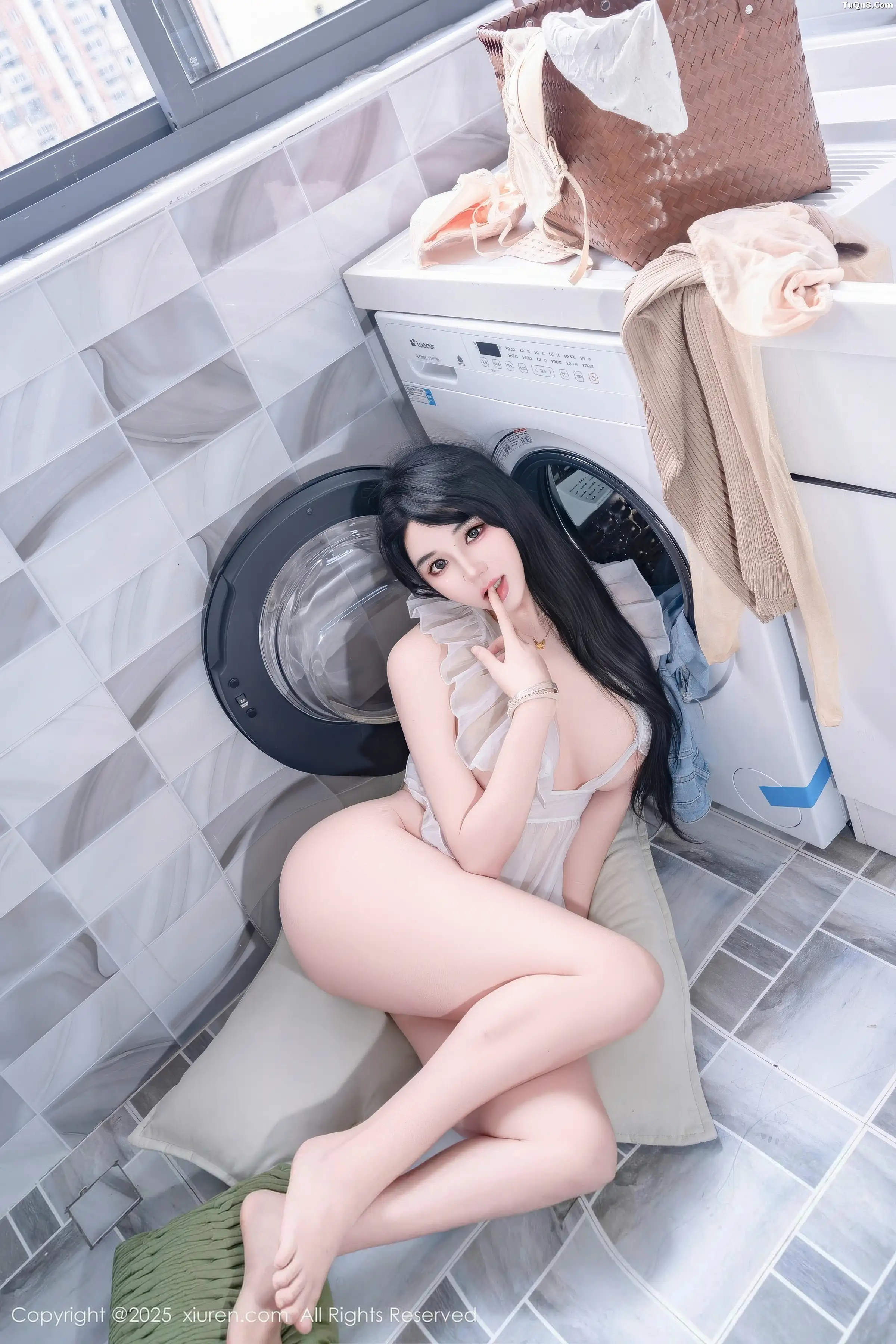 秀人集.com_[XiuRen秀人网]No.11010_模特汐汐爱吃草莓性感薄纱露原色内衣秀完美身材迷人诱惑写真83P