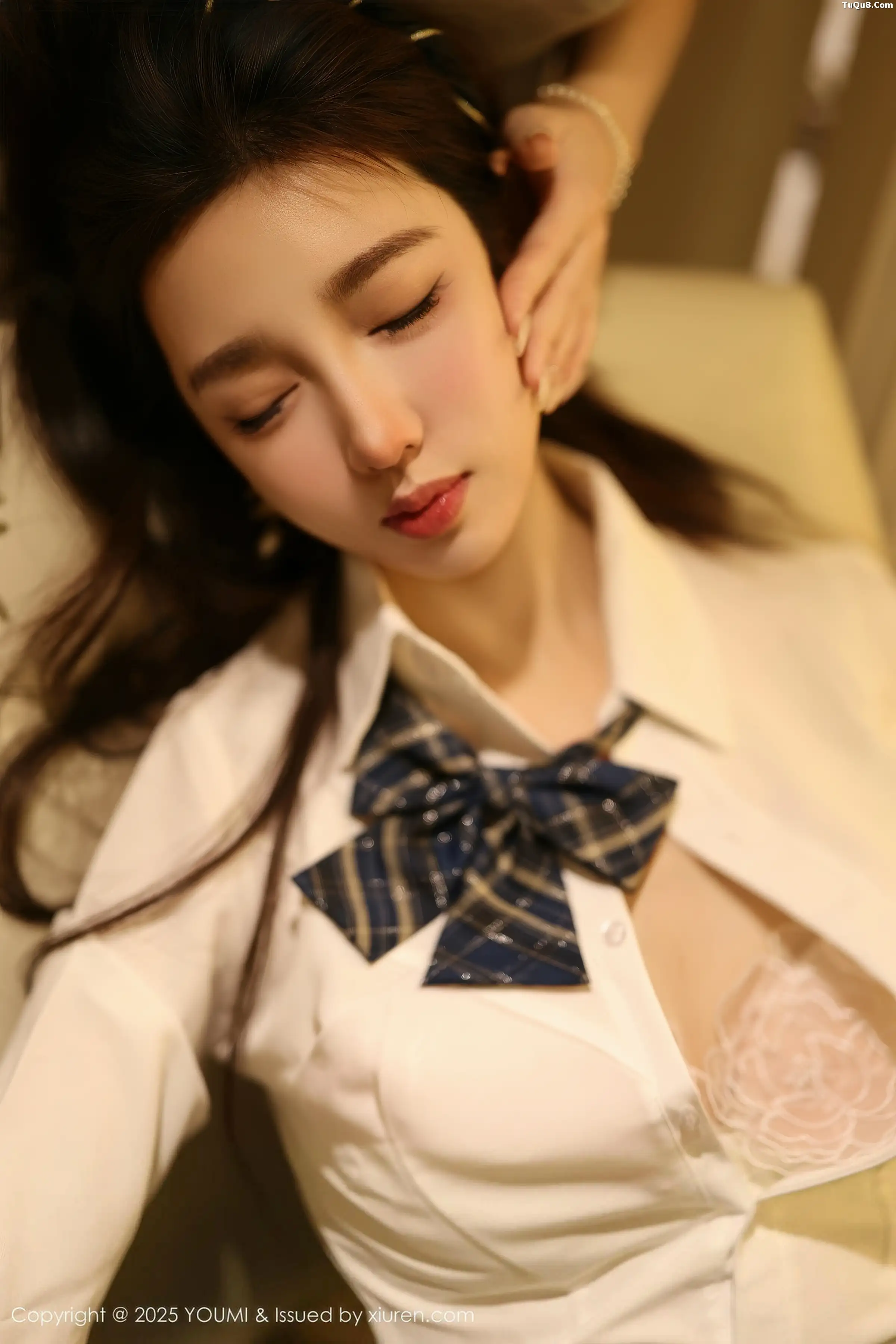 秀人集.com_[YouMi尤蜜荟]Vol.1183_模特Twins-桃桃性感JK制服露白色内衣配超薄黑丝秀美腿诱惑写真92P