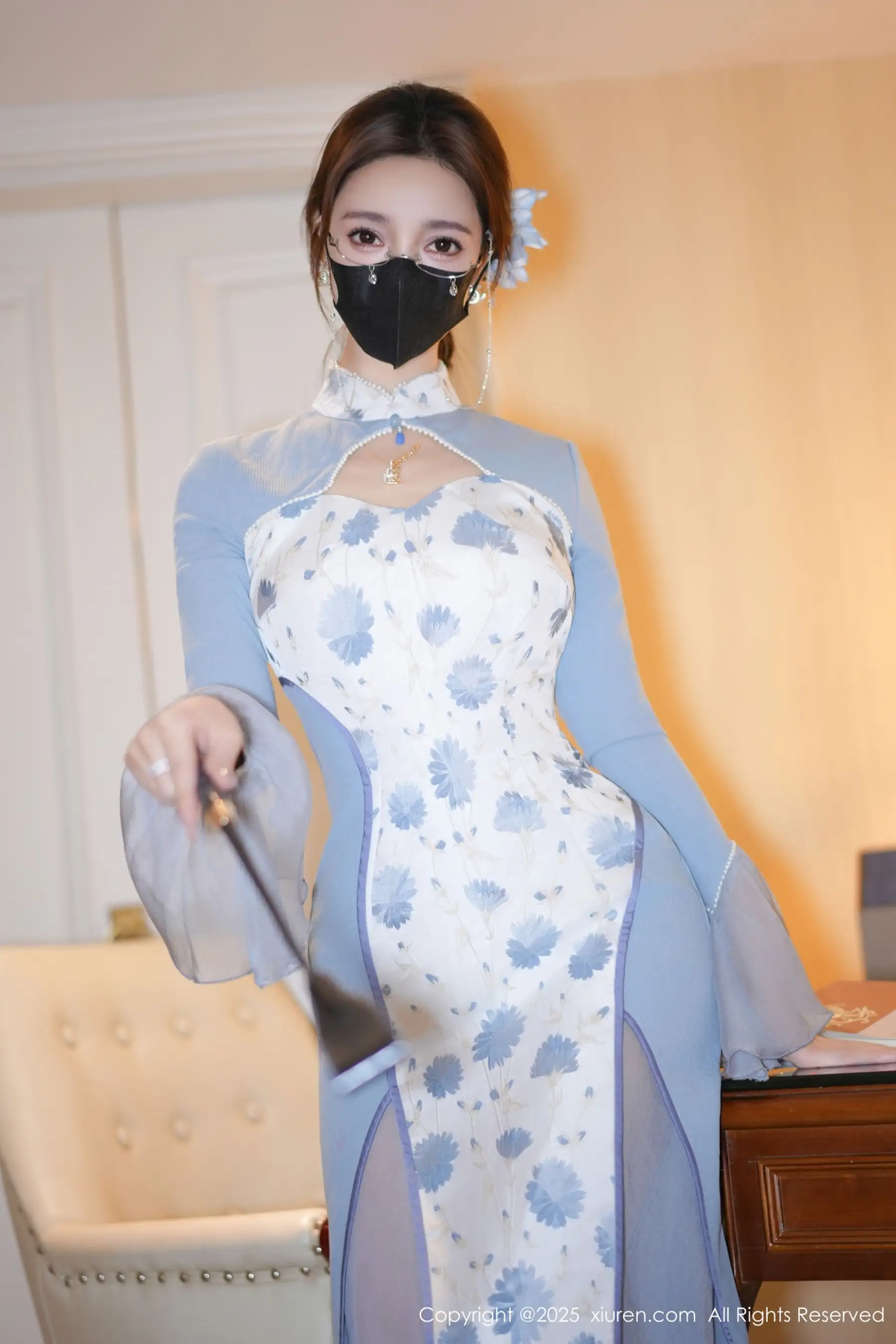 秀人集.com_[XiuRen秀人网]No.11033_模特Twins-桃桃性感蓝色连衣裙露白色内衣秀曼妙身姿诱惑写真80P